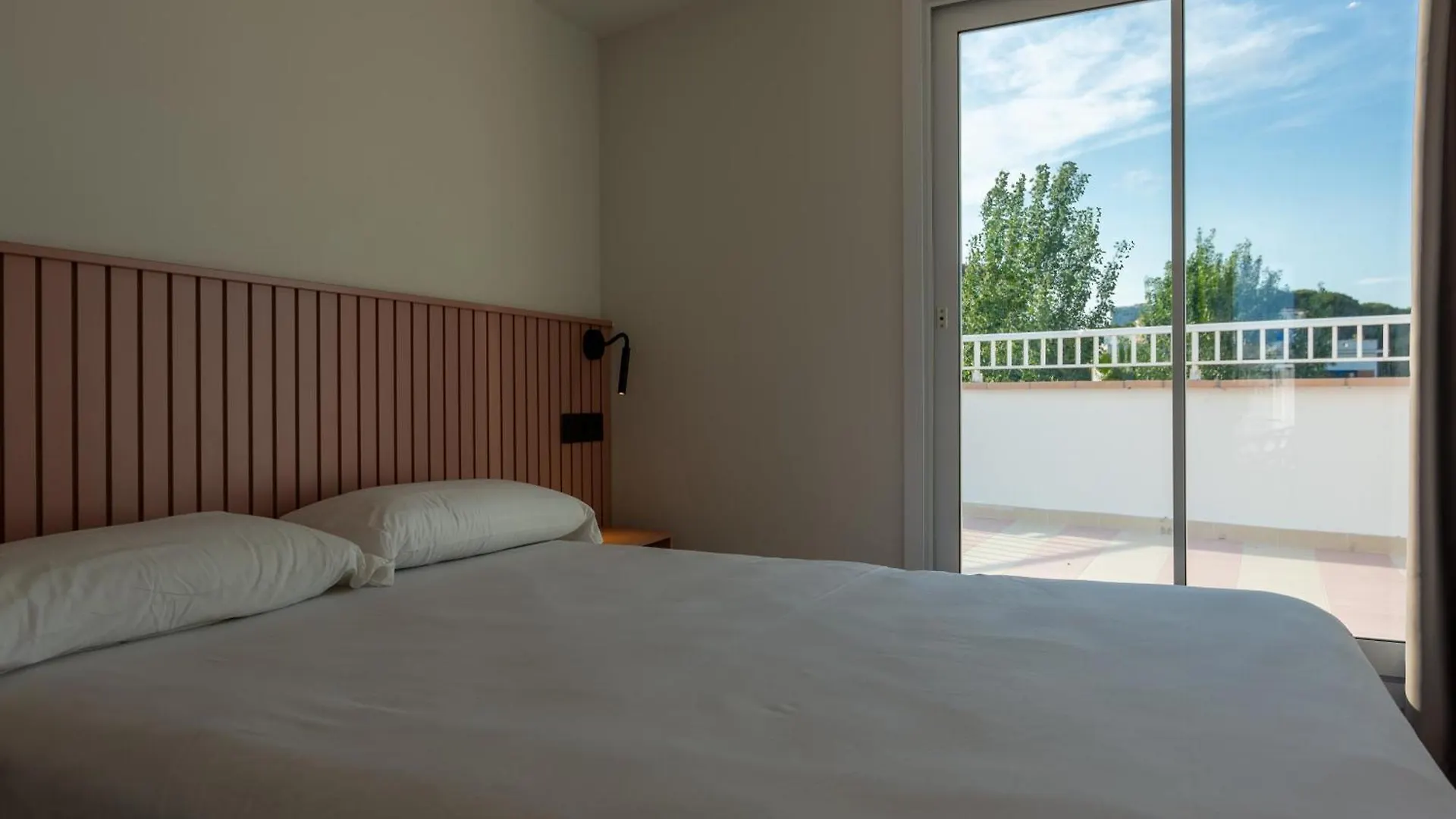 Apartamentos Sunway Arizona Sitges 0*,  İspanya