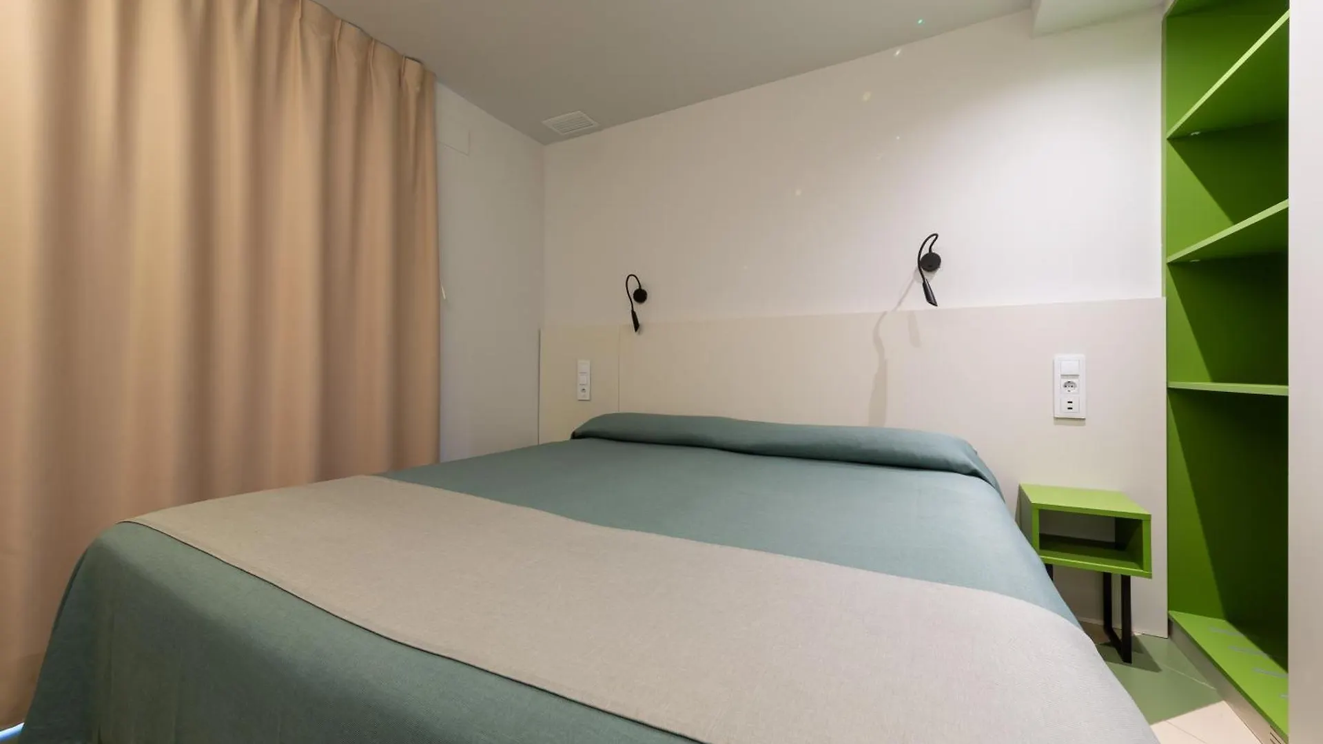 Apartamentos Sunway Arizona Sitges 0*,  Spain
